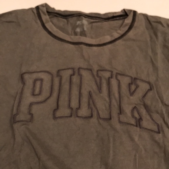 New Victoria’s Secret pink top logo S Longer style - Picture 4 of 5